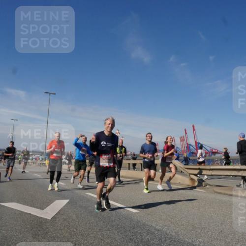 03.10.2025 - Köhlbrandbrückenlauf Matties Gatica Varas http://msf.ph/oto/8991121 03.10.2025 12:41:48 Position 2  meine-sportfotos.de
