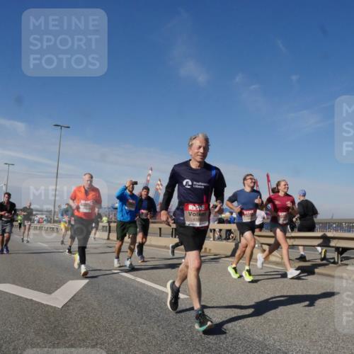 03.10.2025 - Köhlbrandbrückenlauf Matties Gatica Varas http://msf.ph/oto/8991124 03.10.2025 12:41:49 Position 2 4395 meine-sportfotos.de