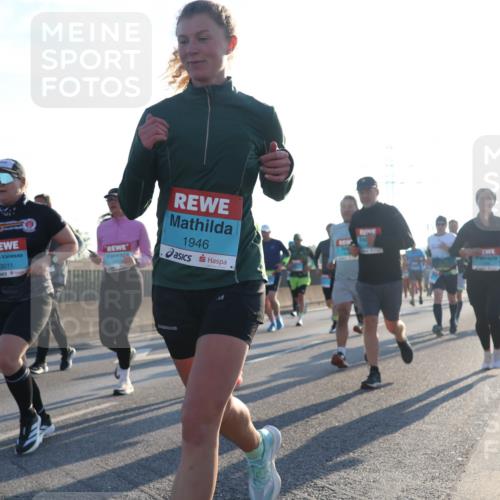 03.10.2025 - Köhlbrandbrückenlauf Luisa Fischer http://msf.ph/oto/8991125 03.10.2025 10:15:54 Position 3 3011, 1946 meine-sportfotos.de