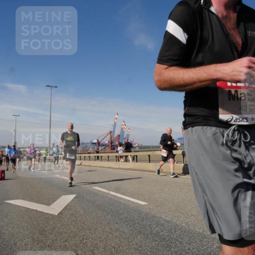03.10.2025 - Köhlbrandbrückenlauf Matties Gatica Varas http://msf.ph/oto/8991157 03.10.2025 12:41:53 Position 2 4287 meine-sportfotos.de