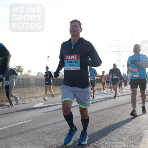 03.10.2025 - Köhlbrandbrückenlauf Luisa Fischer http://msf.ph/oto/8991169 03.10.2025 10:15:57 Position 3 3656, 1642 meine-sportfotos.de