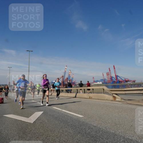 03.10.2025 - Köhlbrandbrückenlauf Matties Gatica Varas http://msf.ph/oto/8991185 03.10.2025 12:41:56 Position 2  meine-sportfotos.de