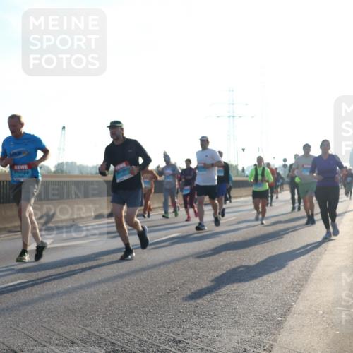 03.10.2025 - Köhlbrandbrückenlauf Luisa Fischer http://msf.ph/oto/8991191 03.10.2025 10:15:59 Position 3  meine-sportfotos.de