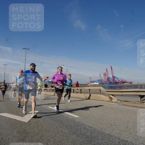 03.10.2025 - Köhlbrandbrückenlauf Matties Gatica Varas http://msf.ph/oto/8991193 03.10.2025 12:41:57 Position 2 118 meine-sportfotos.de