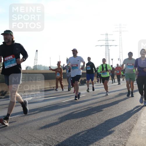 03.10.2025 - Köhlbrandbrückenlauf Luisa Fischer http://msf.ph/oto/8991201 03.10.2025 10:16:00 Position 3 1489, 1 meine-sportfotos.de