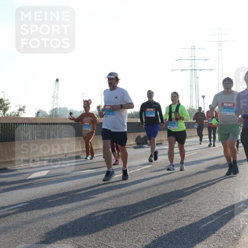 03.10.2025 - Köhlbrandbrückenlauf Luisa Fischer http://msf.ph/oto/8991207 03.10.2025 10:16:01 Position 3  meine-sportfotos.de