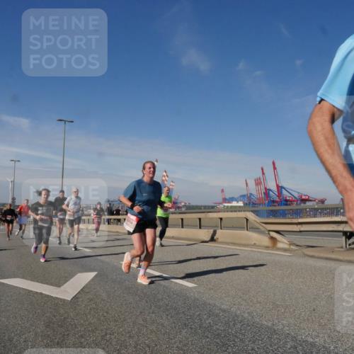 03.10.2025 - Köhlbrandbrückenlauf Matties Gatica Varas http://msf.ph/oto/8991213 03.10.2025 12:42:00 Position 2 116, 83, 10, 2015 meine-sportfotos.de