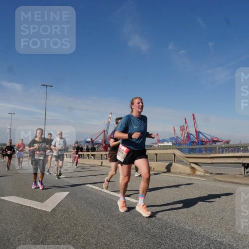 03.10.2025 - Köhlbrandbrückenlauf Matties Gatica Varas http://msf.ph/oto/8991217 03.10.2025 12:42:00 Position 2  meine-sportfotos.de