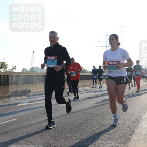 03.10.2025 - Köhlbrandbrückenlauf Luisa Fischer http://msf.ph/oto/8991248 03.10.2025 10:16:04 Position 3 1397, 1401 meine-sportfotos.de