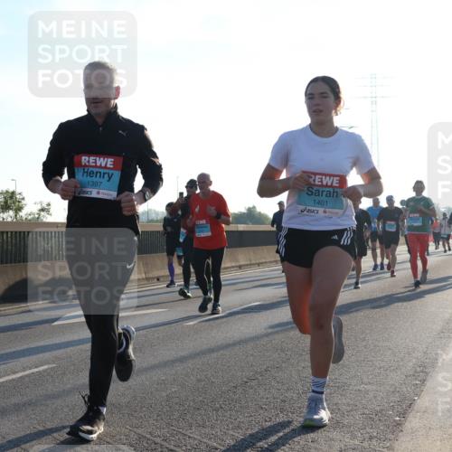 03.10.2025 - Köhlbrandbrückenlauf Luisa Fischer http://msf.ph/oto/8991253 03.10.2025 10:16:05 Position 3 1397, 1401 meine-sportfotos.de