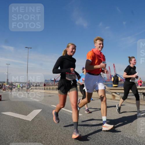 03.10.2025 - Köhlbrandbrückenlauf Matties Gatica Varas http://msf.ph/oto/8991259 03.10.2025 12:42:05 Position 2 4161 meine-sportfotos.de