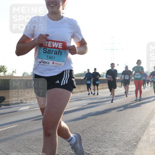 03.10.2025 - Köhlbrandbrückenlauf Luisa Fischer http://msf.ph/oto/8991260 03.10.2025 10:16:05 Position 3 1401 meine-sportfotos.de