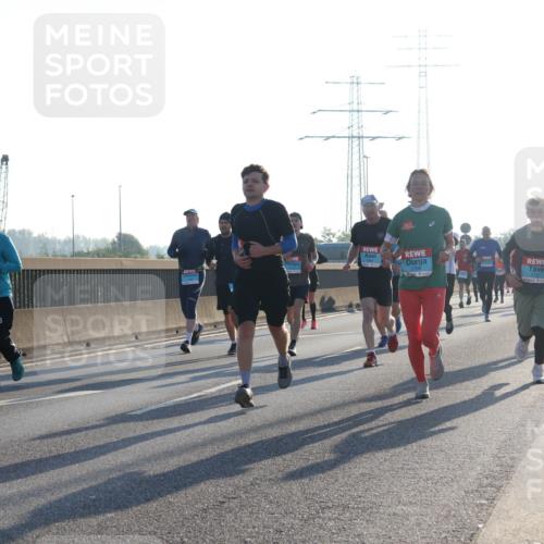03.10.2025 - Köhlbrandbrückenlauf Luisa Fischer http://msf.ph/oto/8991269 03.10.2025 10:16:06 Position 3 55, 1 meine-sportfotos.de