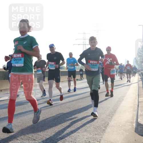 03.10.2025 - Köhlbrandbrückenlauf Luisa Fischer http://msf.ph/oto/8991293 03.10.2025 10:16:08 Position 3 3709, 3707, 1369, 1 meine-sportfotos.de