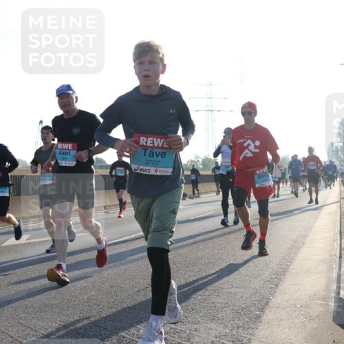 03.10.2025 - Köhlbrandbrückenlauf Luisa Fischer http://msf.ph/oto/8991300 03.10.2025 10:16:09 Position 3 1369, 3707 meine-sportfotos.de