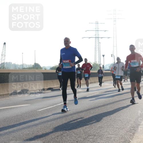 03.10.2025 - Köhlbrandbrückenlauf Luisa Fischer http://msf.ph/oto/8991335 03.10.2025 10:16:12 Position 3 3679 meine-sportfotos.de