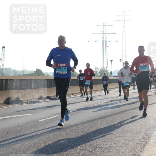 03.10.2025 - Köhlbrandbrückenlauf Luisa Fischer http://msf.ph/oto/8991340 03.10.2025 10:16:13 Position 3 3679 meine-sportfotos.de