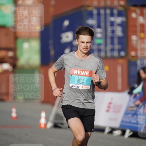 03.10.2025 - Köhlbrandbrückenlauf Michael Burmester http://msf.ph/oto/8991343 03.10.2025 09:45:34 Ziel 3782 meine-sportfotos.de
