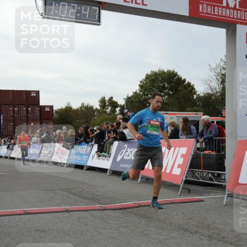 03.10.2025 - Köhlbrandbrückenlauf Yannick Fuchs http://msf.ph/oto/8991344 03.10.2025 16:02:46 Ziel 7099, 7102, 7180, 7277, 8048, 9511, 9595, 9670 meine-sportfotos.de