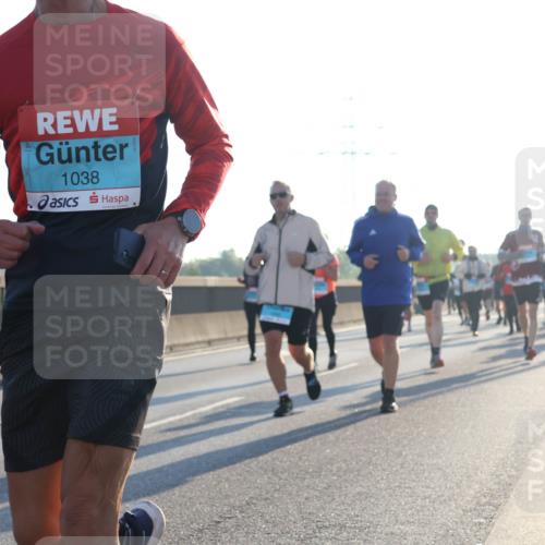 03.10.2025 - Köhlbrandbrückenlauf Luisa Fischer http://msf.ph/oto/8991365 03.10.2025 10:16:15 Position 3 1038 meine-sportfotos.de