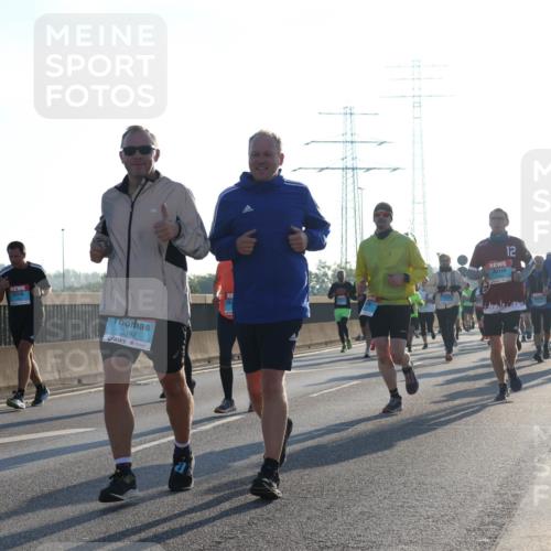 03.10.2025 - Köhlbrandbrückenlauf Luisa Fischer http://msf.ph/oto/8991376 03.10.2025 10:16:17 Position 3 3392, 12, 1 meine-sportfotos.de