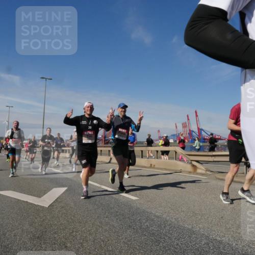 03.10.2025 - Köhlbrandbrückenlauf Matties Gatica Varas http://msf.ph/oto/8991387 03.10.2025 12:42:20 Position 2 20 meine-sportfotos.de