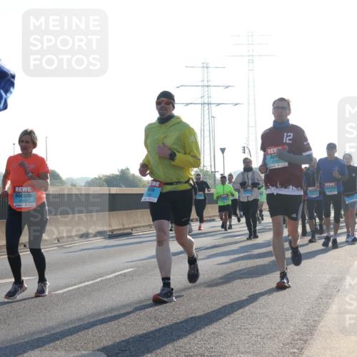 03.10.2025 - Köhlbrandbrückenlauf Luisa Fischer http://msf.ph/oto/8991390 03.10.2025 10:16:18 Position 3 1343, 12, 2743, 1 meine-sportfotos.de