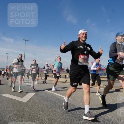 03.10.2025 - Köhlbrandbrückenlauf Matties Gatica Varas http://msf.ph/oto/8991396 03.10.2025 12:42:21 Position 2 20, 4057 meine-sportfotos.de
