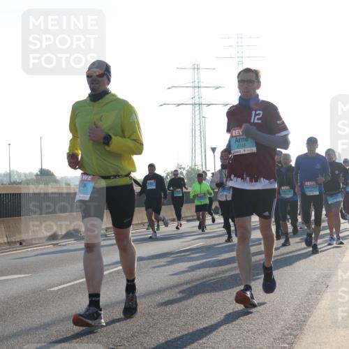 03.10.2025 - Köhlbrandbrückenlauf Luisa Fischer http://msf.ph/oto/8991397 03.10.2025 10:16:19 Position 3 1343, 2743, 12, 1 meine-sportfotos.de