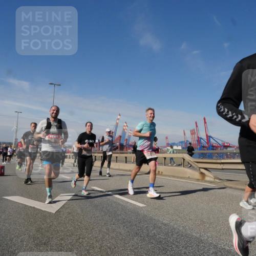 03.10.2025 - Köhlbrandbrückenlauf Matties Gatica Varas http://msf.ph/oto/8991402 03.10.2025 12:42:21 Position 2 20, 20, 4057 meine-sportfotos.de