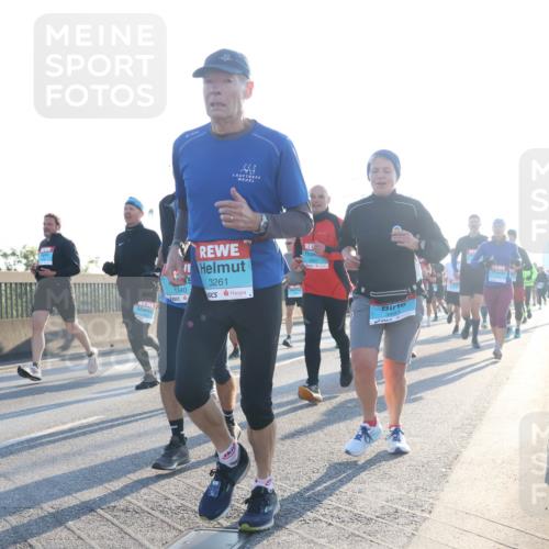 03.10.2025 - Köhlbrandbrückenlauf Luisa Fischer http://msf.ph/oto/8991434 03.10.2025 10:16:22 Position 3 1340, 3261, 3493 meine-sportfotos.de