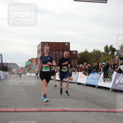03.10.2025 - Köhlbrandbrückenlauf Yannick Fuchs http://msf.ph/oto/8991443 03.10.2025 16:02:50 Ziel 7099, 7180, 7277, 7278, 7386, 8048, 9511, 9595, 9670 meine-sportfotos.de