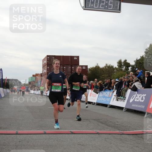 03.10.2025 - Köhlbrandbrückenlauf Yannick Fuchs http://msf.ph/oto/8991448 03.10.2025 16:02:50 Ziel 7099, 7180, 7277, 7278, 7386, 8048, 9511, 9595, 9670 meine-sportfotos.de
