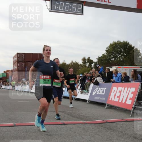 03.10.2025 - Köhlbrandbrückenlauf Yannick Fuchs http://msf.ph/oto/8991464 03.10.2025 16:02:50 Ziel 7099, 7180, 7277, 7278, 7386, 8048, 9511, 9595, 9670 meine-sportfotos.de