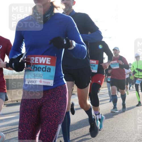 03.10.2025 - Köhlbrandbrückenlauf Luisa Fischer http://msf.ph/oto/8991465 03.10.2025 10:16:25 Position 3 3683, 1410, 3492, 38, 1808 meine-sportfotos.de