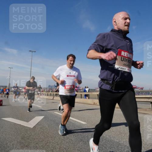 03.10.2025 - Köhlbrandbrückenlauf Matties Gatica Varas http://msf.ph/oto/8991487 03.10.2025 12:42:30 Position 2 4213, 4649, 118 meine-sportfotos.de
