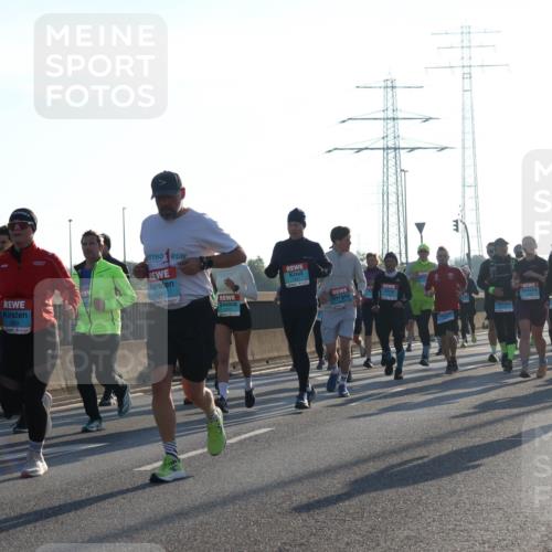 03.10.2025 - Köhlbrandbrückenlauf Luisa Fischer http://msf.ph/oto/8991521 03.10.2025 10:16:30 Position 3 1341 meine-sportfotos.de