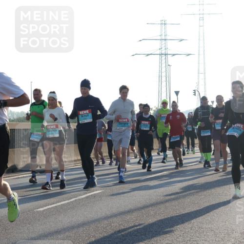 03.10.2025 - Köhlbrandbrückenlauf Luisa Fischer http://msf.ph/oto/8991527 03.10.2025 10:16:30 Position 3 1341, 2711, 2711, 1203, 1257, 1679 meine-sportfotos.de
