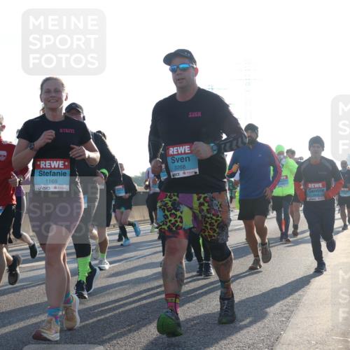 03.10.2025 - Köhlbrandbrückenlauf Luisa Fischer http://msf.ph/oto/8991572 03.10.2025 10:16:35 Position 3 1169, 3268, 1 meine-sportfotos.de