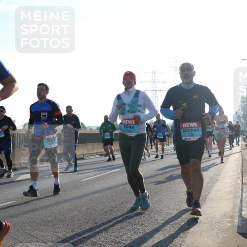 03.10.2025 - Köhlbrandbrückenlauf Luisa Fischer http://msf.ph/oto/8991616 03.10.2025 10:16:39 Position 3 1399, 1730, 1296 meine-sportfotos.de