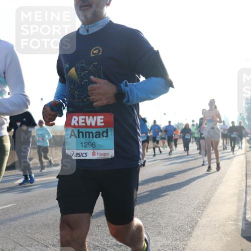 03.10.2025 - Köhlbrandbrückenlauf Luisa Fischer http://msf.ph/oto/8991625 03.10.2025 10:16:40 Position 3 2824, 1730, 1296 meine-sportfotos.de