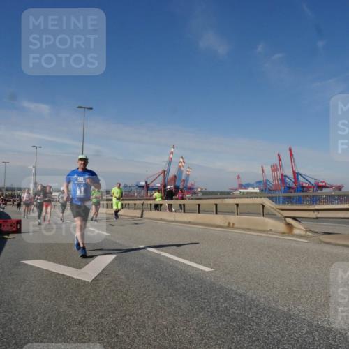 03.10.2025 - Köhlbrandbrückenlauf Matties Gatica Varas http://msf.ph/oto/8991627 03.10.2025 12:42:47 Position 2 50 meine-sportfotos.de