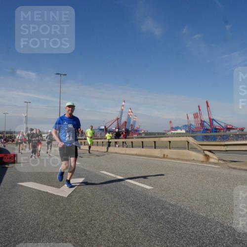03.10.2025 - Köhlbrandbrückenlauf Matties Gatica Varas http://msf.ph/oto/8991630 03.10.2025 12:42:48 Position 2 50, 118 meine-sportfotos.de