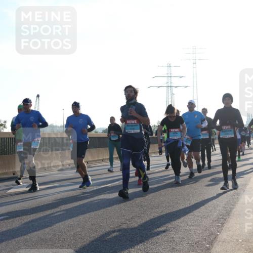 03.10.2025 - Köhlbrandbrückenlauf Luisa Fischer http://msf.ph/oto/8991661 03.10.2025 10:16:45 Position 3 1508, 1 meine-sportfotos.de