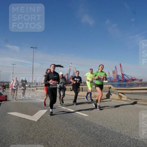 03.10.2025 - Köhlbrandbrückenlauf Matties Gatica Varas http://msf.ph/oto/8991667 03.10.2025 12:42:51 Position 2 9 meine-sportfotos.de