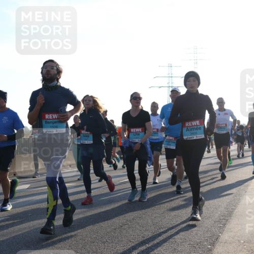 03.10.2025 - Köhlbrandbrückenlauf Luisa Fischer http://msf.ph/oto/8991676 03.10.2025 10:16:46 Position 3 2729, 1508, 3409, 1331, 1 meine-sportfotos.de