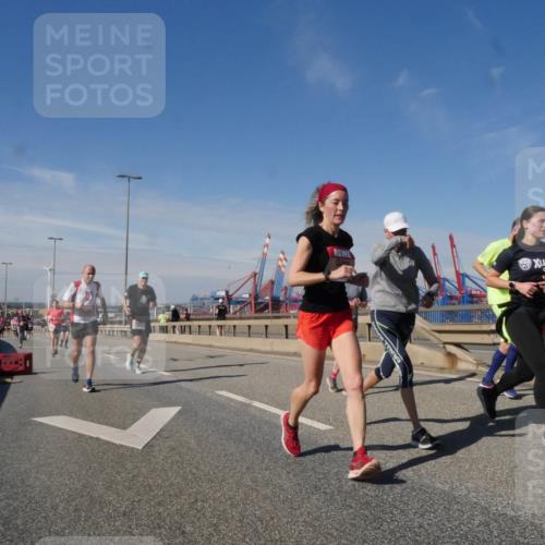03.10.2025 - Köhlbrandbrückenlauf Matties Gatica Varas http://msf.ph/oto/8991680 03.10.2025 12:42:53 Position 2  meine-sportfotos.de