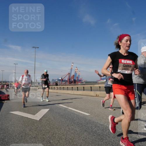 03.10.2025 - Köhlbrandbrückenlauf Matties Gatica Varas http://msf.ph/oto/8991682 03.10.2025 12:42:53 Position 2 4298 meine-sportfotos.de
