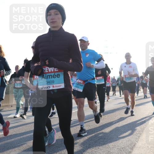 03.10.2025 - Köhlbrandbrückenlauf Luisa Fischer http://msf.ph/oto/8991688 03.10.2025 10:16:47 Position 3 1327, 3409, 3218 meine-sportfotos.de