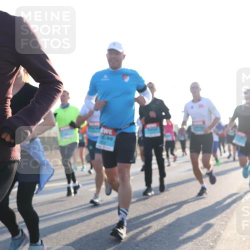 03.10.2025 - Köhlbrandbrückenlauf Luisa Fischer http://msf.ph/oto/8991694 03.10.2025 10:16:47 Position 3 3409 meine-sportfotos.de